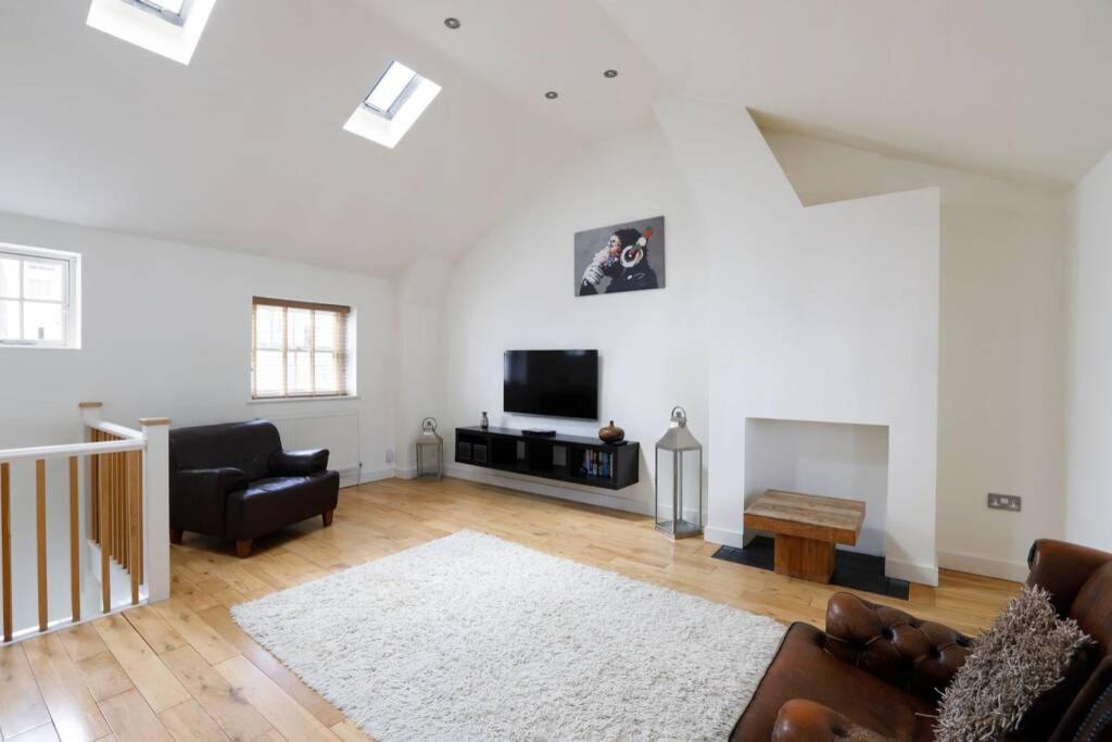 Beautiful 2 Bedroom Mews House With Parking By The Beach 브라이턴 외부 사진